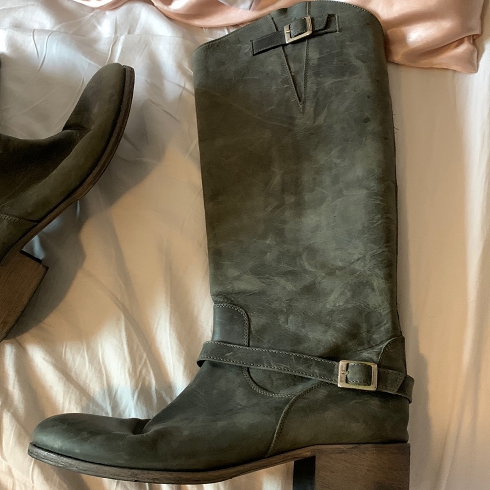 Charles David boots. Size 8 great condition